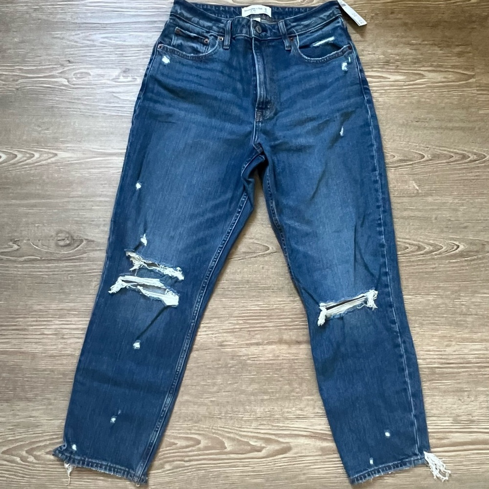 Abercrombie & Fitch The Mom High Rise Jeans